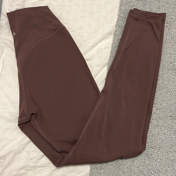 Balance Athletica / Vitality leggings in a purplish brown - Picture 3 of 4